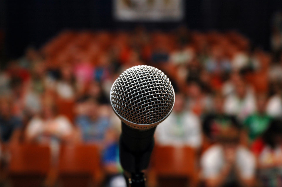 how-to-give-a-great-curtain-speech-scg-nonprofits